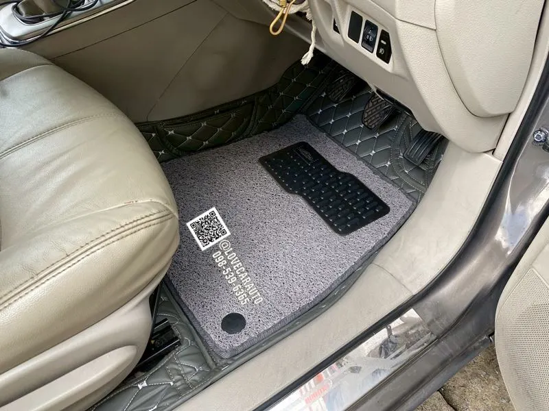 พรมปูพื้นรถยนต์7D Nissan Sylphy สีเทาด้ายเทา + ดักฝุ่นสีเทา