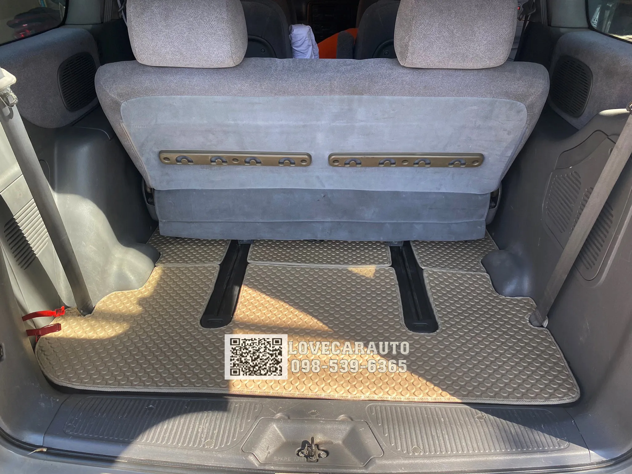 พรมกระดุมรถยนต์ KIA Carnival 2001 เกีย คาร์นิวัล