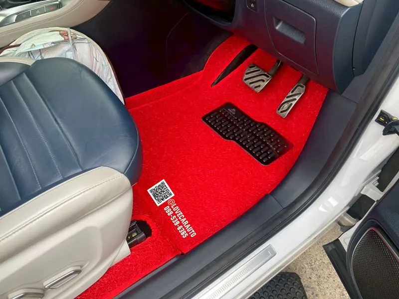 พรมปูพื้นรถยนต์ Mg Hs พรมไวนิลสีแดง