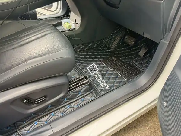 พรมรถยนต์ Geely Ex5 พรมVVIPด้ายคู่ สีดำด้ายฟ้า