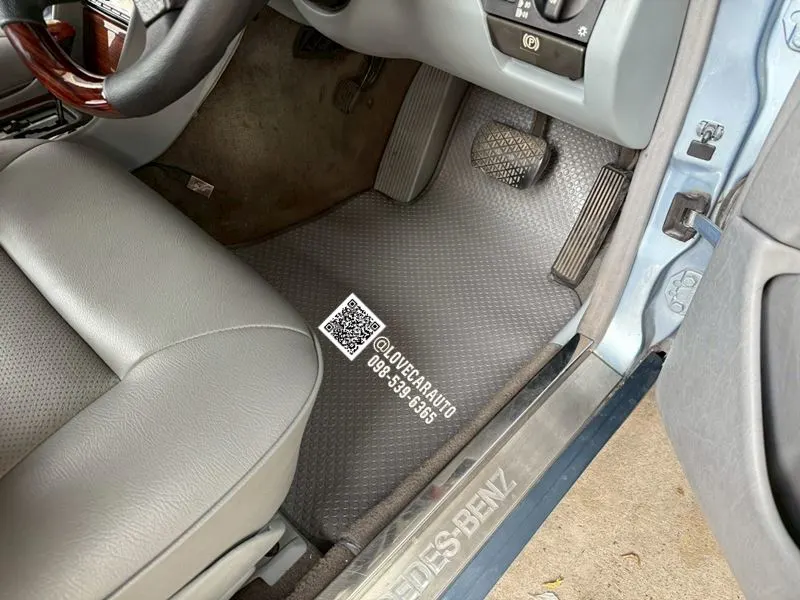 พรมกระดุมรถยนต์ Benz E220 w124 Pvc กระดุมเล็กสีเทา