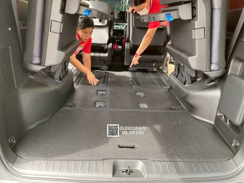 พรมกระดุมรถตู้ Nissan Serena C28 pvc ดำ