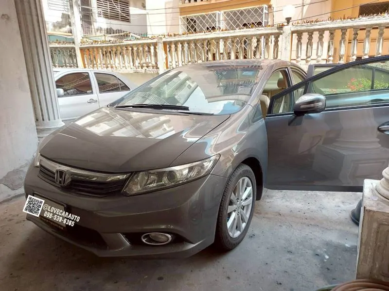 พรมปูพื้นรถยนต์ Honda Civic FB สีกาแฟด้ายคู่
