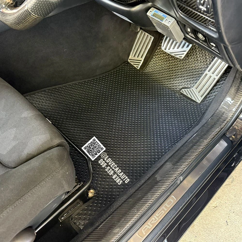 พรมปูพื้นรถยนต์ Toyota Aristo กระดุมเล็ก pvc สีดำ