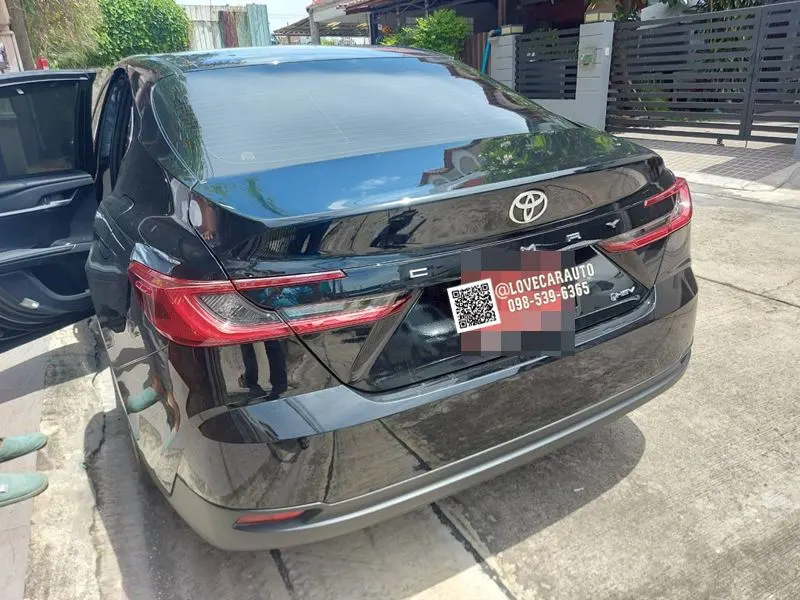 พรมปูพื้นรถยนต์ 6D Toyota Camry 2025 H สีดำด้ายทองด้ายคู่+ไวนิลน้ำตาล