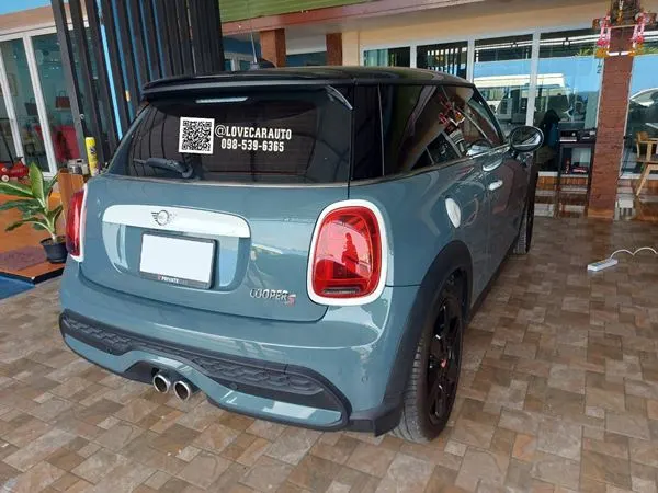 พรมปูพื้นรถยนต์ 6D Mini Cooper F56 สีดำล้วนด้ายคู่เต็มคัน+แผ่นท้ายกระดุมเล็กpvc