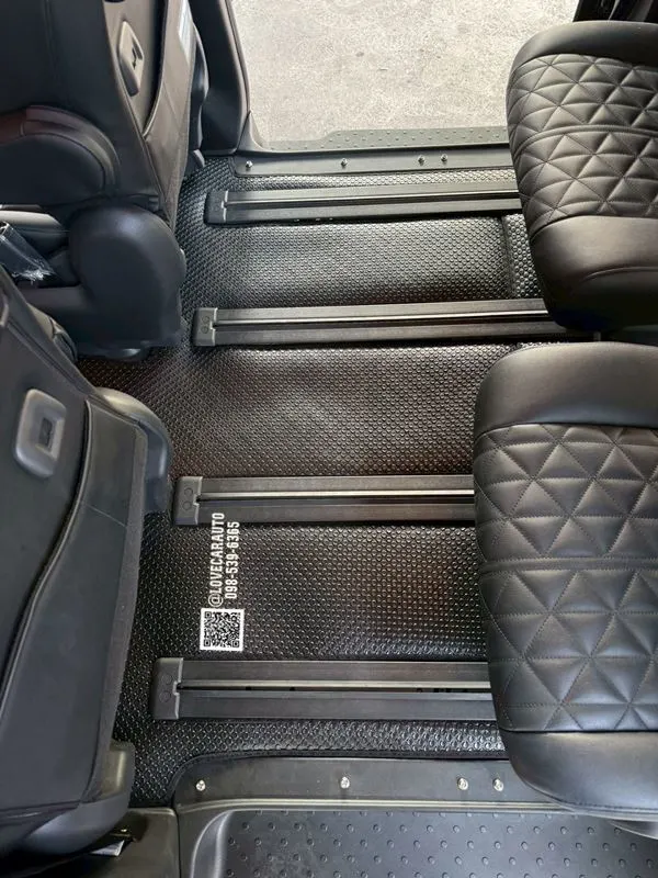 พรมปูพื้นรถยนต์ nissan serena c27กระดุมสีดำPVC