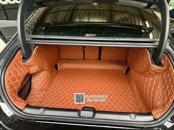 พรมรถยนต์ ใกล้ฉัน Mercedes-Benz EQE 300 พรม VVIPด้ายคู่ สีน้ำตาลเข้ม +ไวนิลครีม