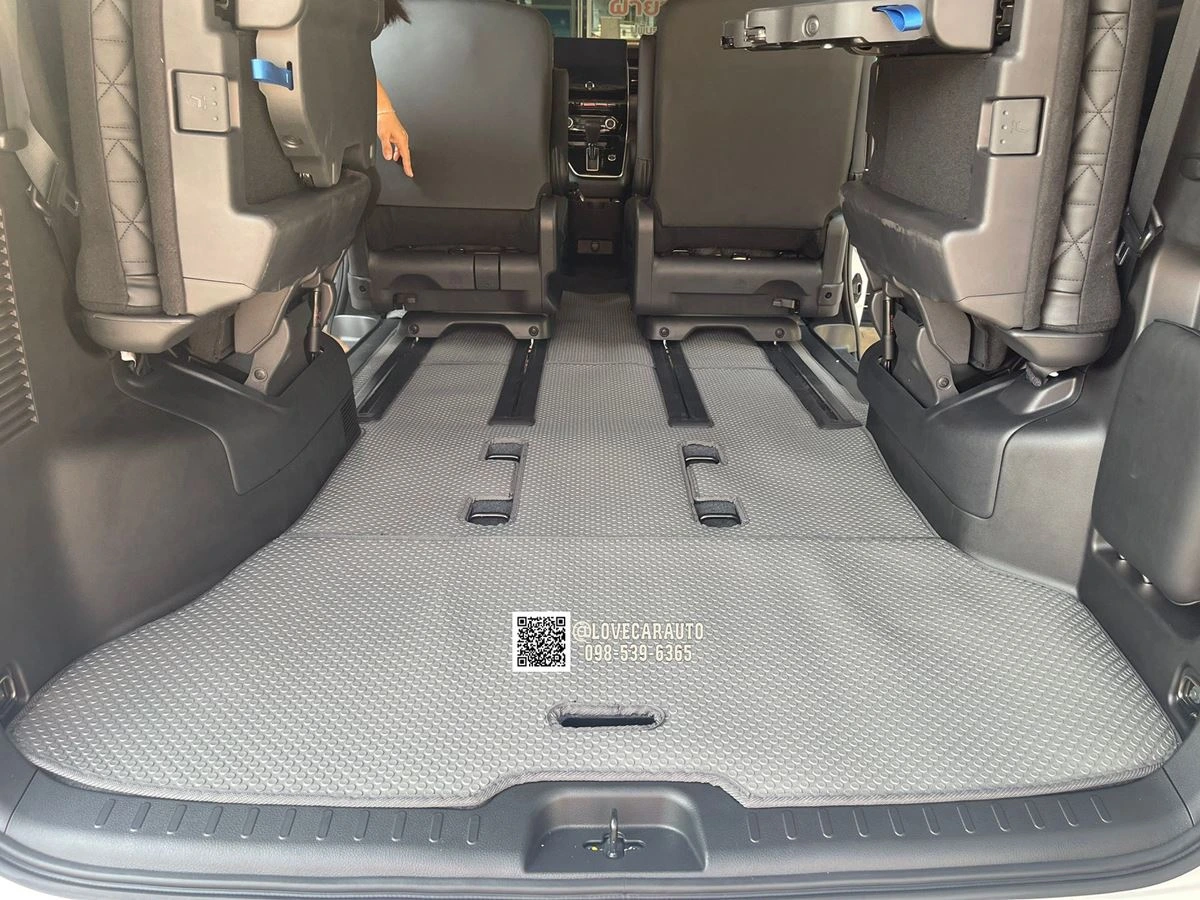 พรมปูพื้นรถยนต์ Nissan SERENA S-Hybrid Highway Star (C27) กระดุมเล็กสีเทา