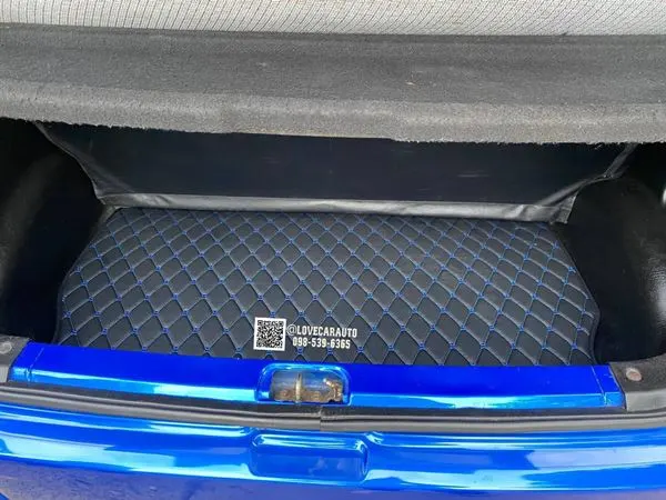 พรมปูพื้นรถยนต์ 6D Daihatsu Mira L200 สีดำด้ายน้ำเงิน