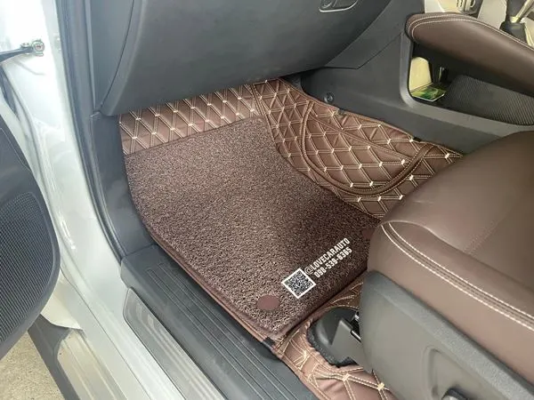 พรมปูพื้นรถยนต์ 7D Mitsubishi Pajero sport 2025 สีกาแฟ+ไวนิลน้ำตาล
