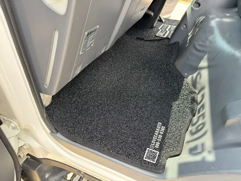 พรมปูพื้นรถยนต์ ดักฝุ่น ISUZU NLR 130 ไวนิลดำ