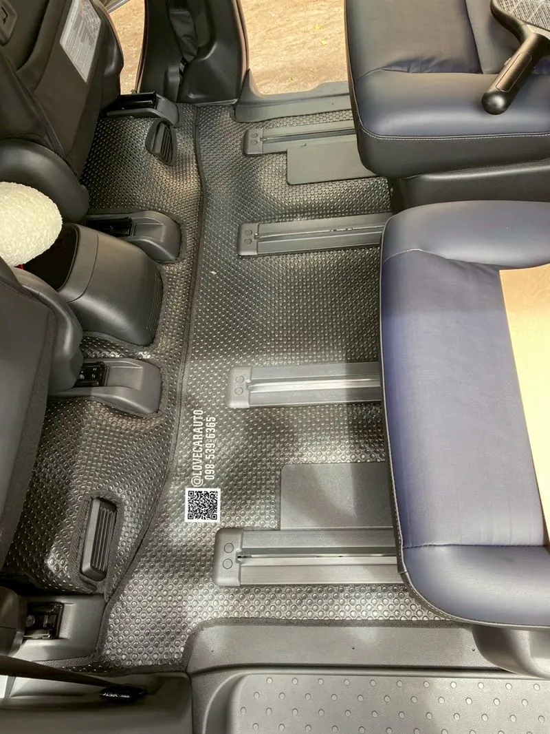 พรมกระดุมรถตู้ Nissan Serena C28 pvc ดำ