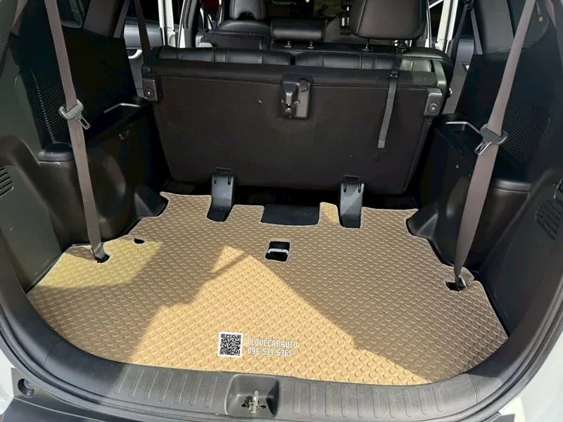 พรมกระดุม ปูพื้นรถยนต์ Honda BRV 7ที่นั่ง กระดุมสีครีม