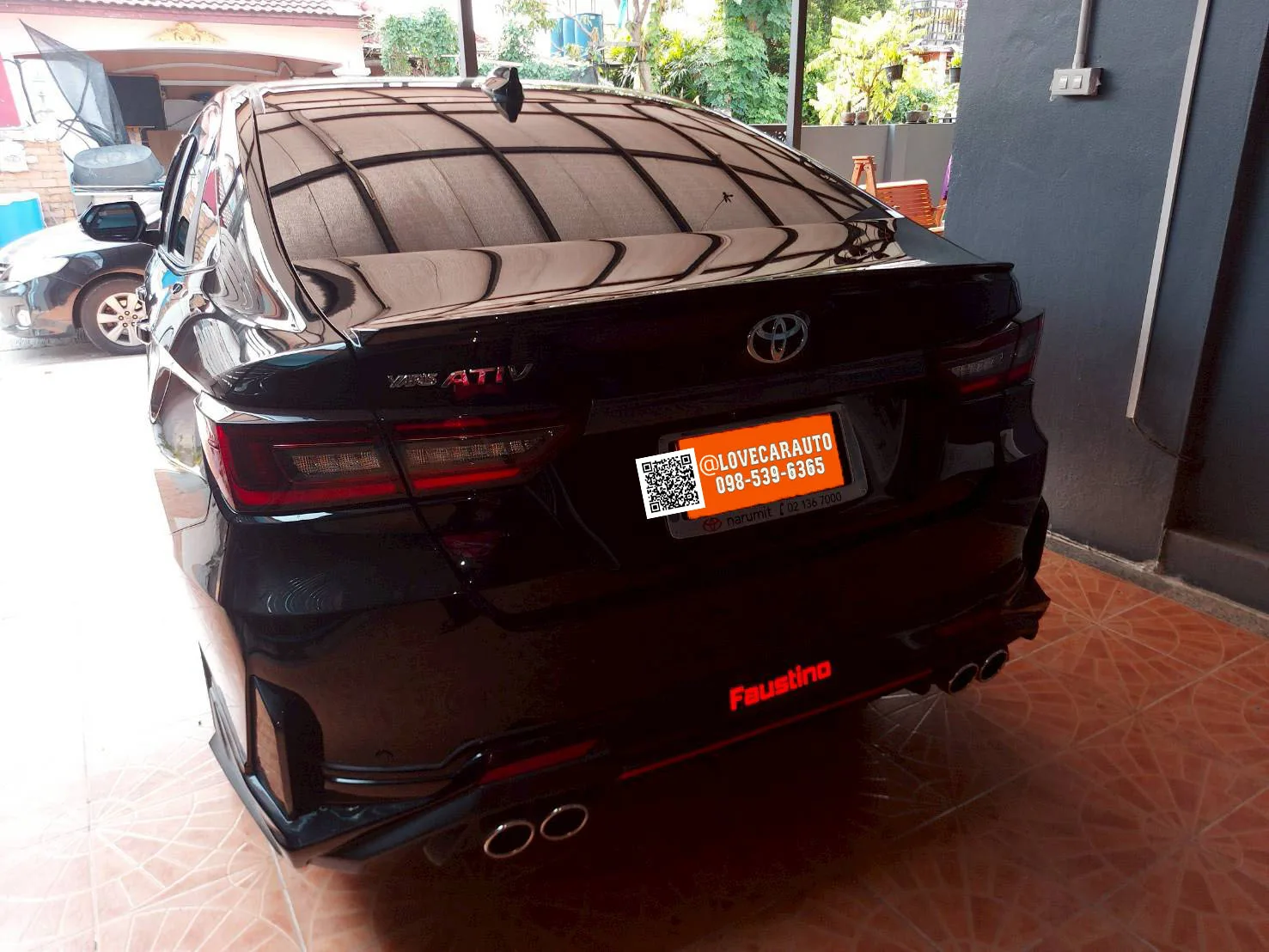 พรมปูพื้นรถยนต์ Yaris Ativ 2025 สีดำด้ายแดงเคฟล่า+ไวนิลครีม