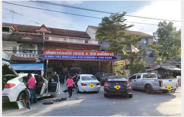 บริการติดตั้งพรมรถยนต์โดย Lovecarauto1988 บรรยากาศร้านพรมรถยนต์ Lovecarauto