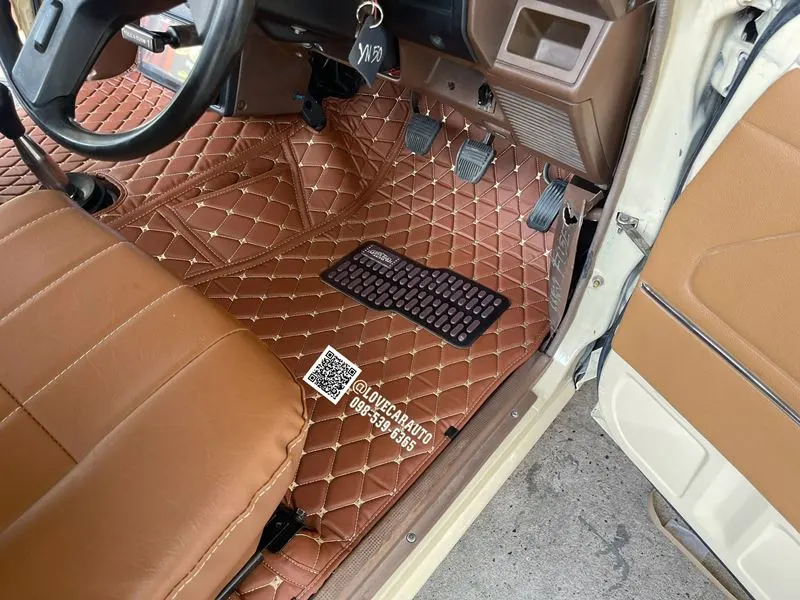 พรมปูพื้นรถยนต์ TOYOTA HILUX HERO สีน้ำตาลเข้ม