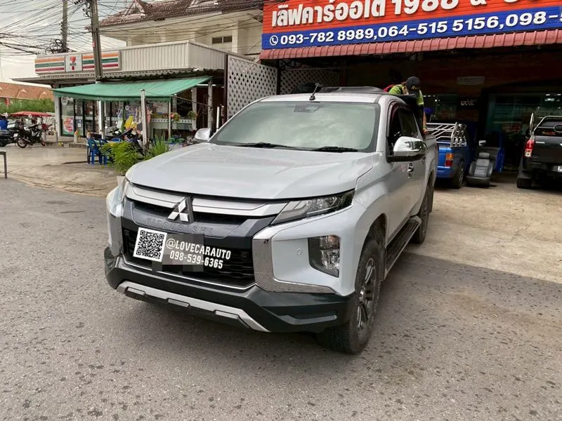 พรมปูพื้นรถยนต์ 6D Mitsubishi triton 4 ประตู 2021 พรมvvip สีม่วง