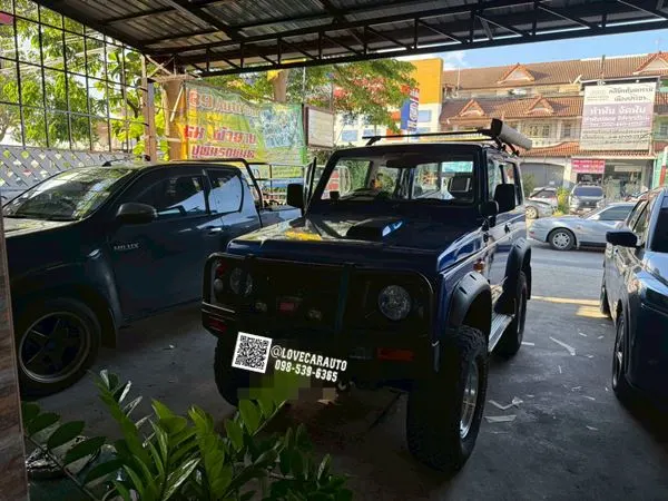 พรมปูพื้นรถยนต์ Suzuki Jimny พรมVVIPด้ายคู่สีดำด้าย น้ำเงิน