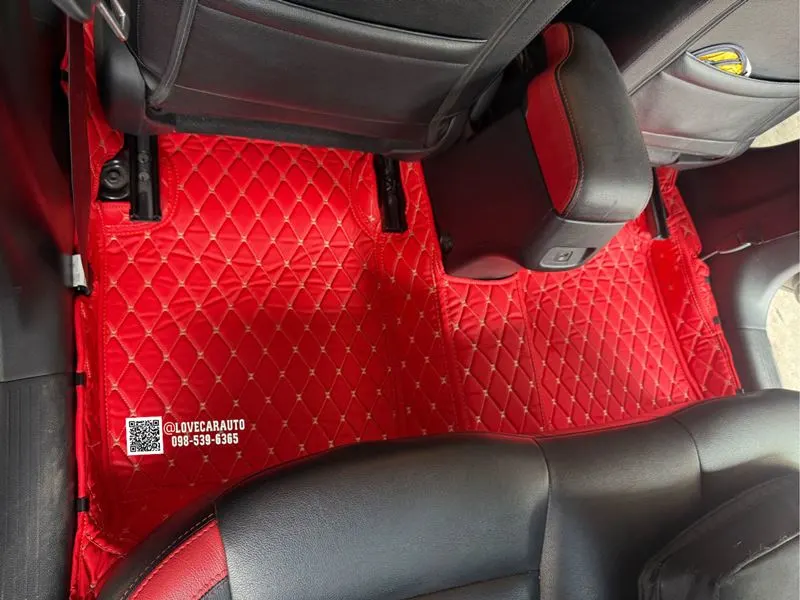 พรมปูพื้นรถยนต์ Nissan Almera 2023 สีแดงสด