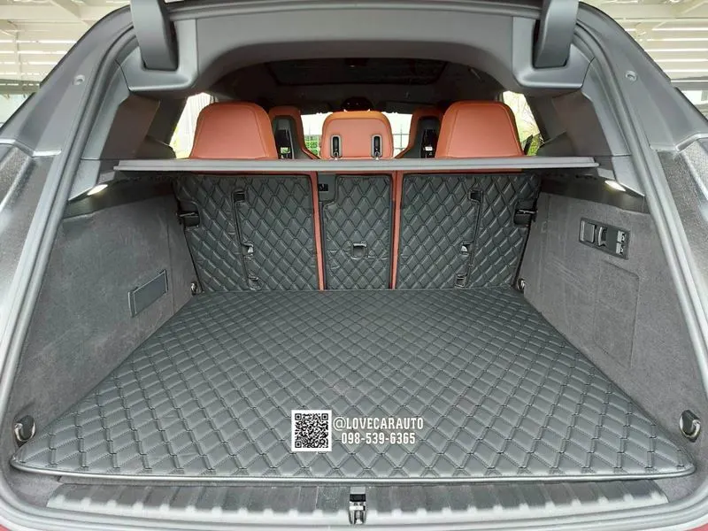 พรมปูพื้นรถยนต์ 6D Bmw IX50 สีดำล้วน