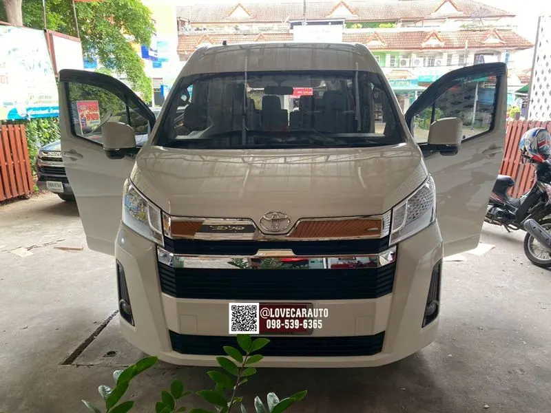 พรมรถตู้ Toyota Commuter 2025 กระดุมเล็ก pvc สีเทา