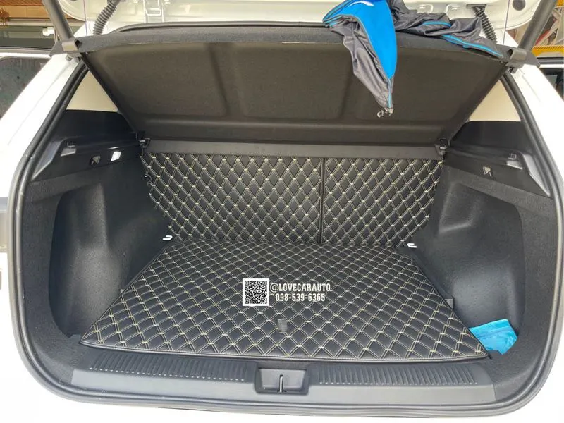 พรมปูพื้นรถยนต์ MG S5 EV VVIPด้ายคู่ สีดำด้ายทอง