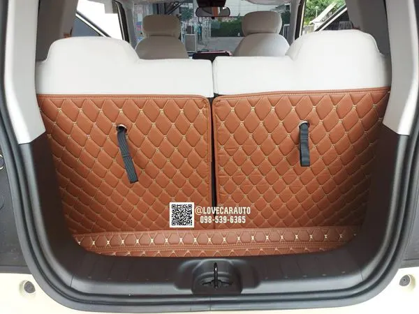 พรมปูพื้นรถยนต์ Lumin สีน้ำตาลเข้ม