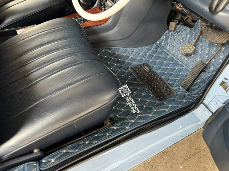 พรมปูพื้นรถยนต์ Benz 200 w114