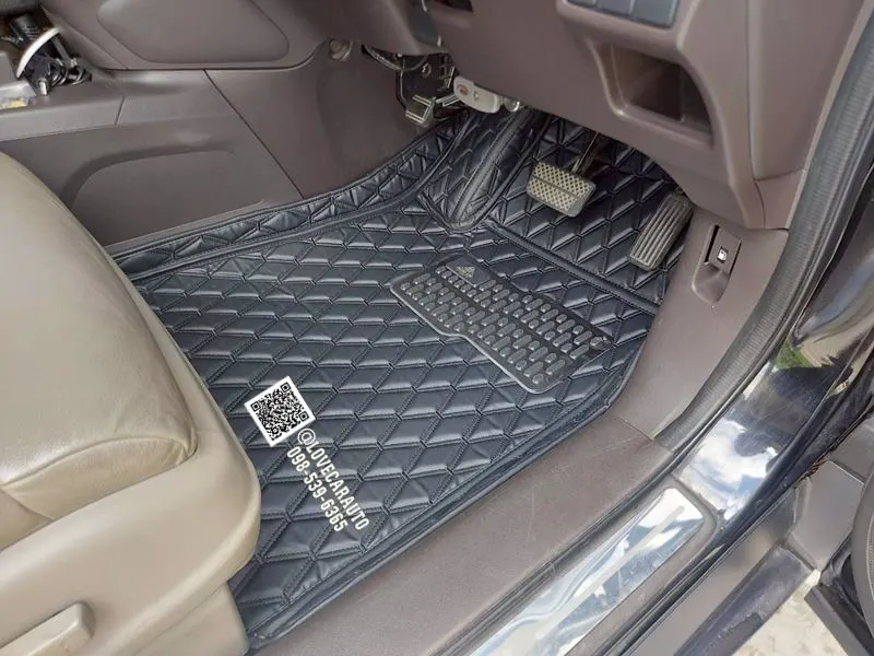 พรมปูพื้นรถยนต์ 6D HONDA CRV G4 สีดำล้วนด้ายคู่